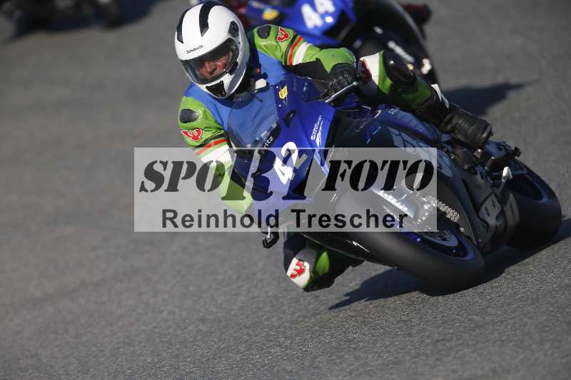 /Archiv-2024/02 29.01.-02.02.2024 Moto Center Thun Jerez/Gruppe gruen-green/42